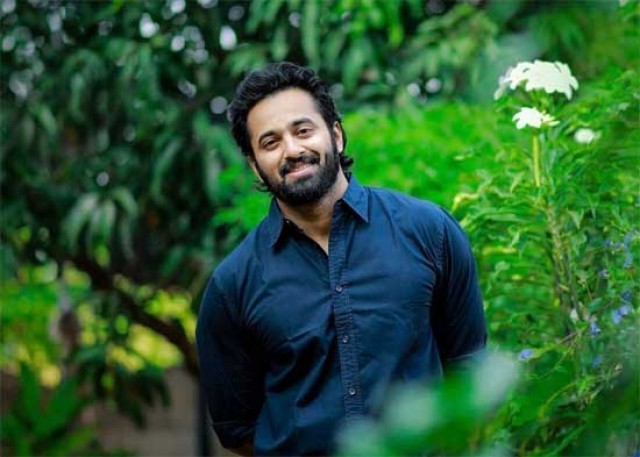 Unni-Mukundan-JWLHWQMbpw.jpg