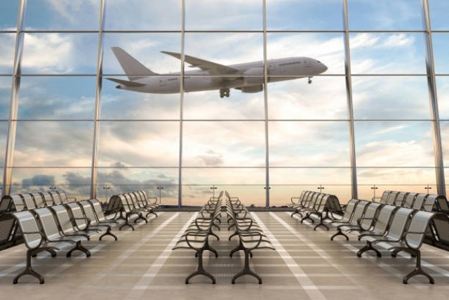 airport-TcZze5fEuu.jpg