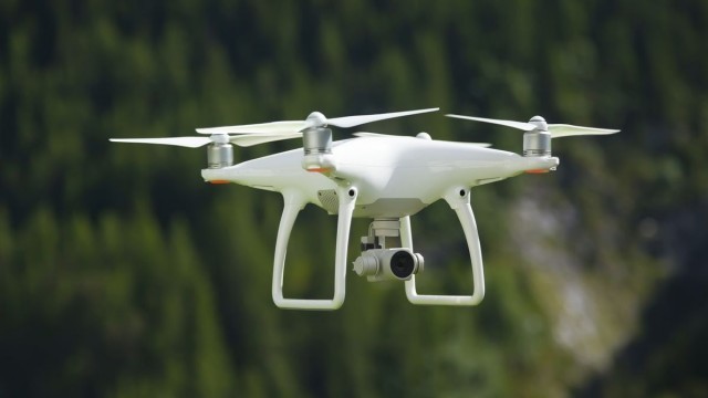 drone-OwUHexh7Lx.jpg