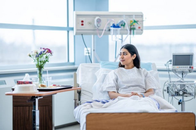 women in hospital-E5sNhkzkvU.jpg